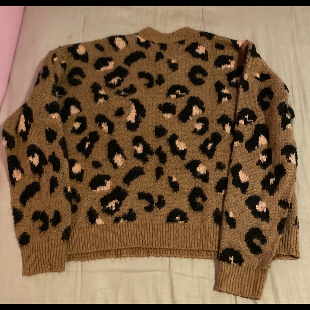 Leopard Print Sweater. - Picture 3 of 5
